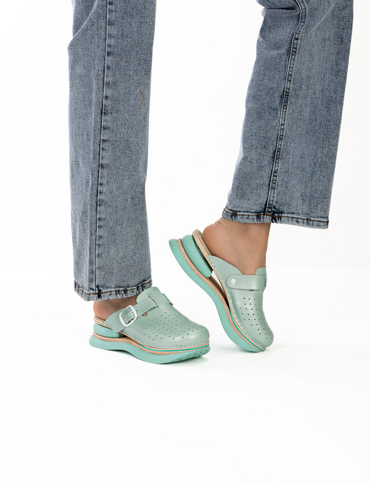 Mint Leather Clogs – Natural Comfort & Everyday Support