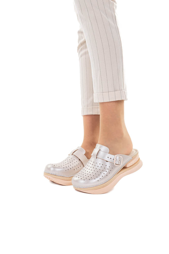 Pearl Leather Clogs – Natural Comfort & Everyday Support